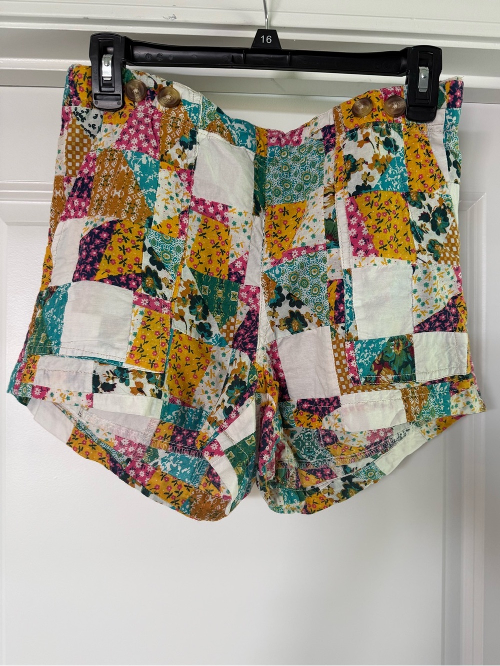 Pilcro The Kit High-Rise Utility Shorts: Patchwork Edition size 28 - Picture 8 of 12